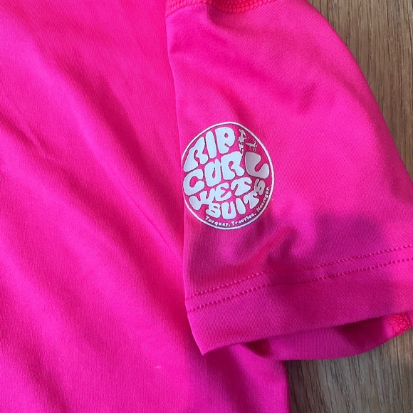 Rip Curl Kids Swim Rashguard - Picture 2 of 4